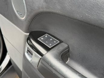 LAND ROVER RANGE ROVER SPORT 3.0 SD V6 HSE SUV 5dr Diesel Auto 4WD Euro 6 (s/s) (306 ps)