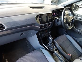 VOLKSWAGEN T-CROSS 1.0 TSI R-Line SUV 5dr Petrol DSG Euro 6 (s/s) (110 ps)