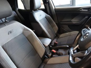 VOLKSWAGEN T-CROSS 1.0 TSI R-Line SUV 5dr Petrol DSG Euro 6 (s/s) (110 ps)