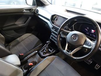VOLKSWAGEN T-CROSS 1.0 TSI R-Line SUV 5dr Petrol DSG Euro 6 (s/s) (110 ps)