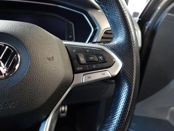 VOLKSWAGEN T-CROSS 1.0 TSI R-Line SUV 5dr Petrol DSG Euro 6 (s/s) (110 ps)