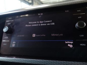 VOLKSWAGEN T-CROSS 1.0 TSI R-Line SUV 5dr Petrol DSG Euro 6 (s/s) (110 ps)