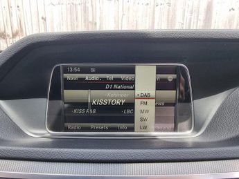 MERCEDES-BENZ E-CLASS 2.1 E250 CDI SE Saloon 4dr Diesel G-Tronic+ Euro 5 (s/s) (204 ps