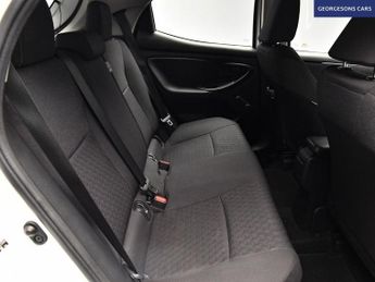 TOYOTA YARIS 1.5 VVT-h Icon Hatchback 5dr Petrol Hybrid E-CVT Euro 6 (s/s) (1