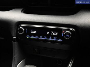 TOYOTA YARIS 1.5 VVT-h Icon Hatchback 5dr Petrol Hybrid E-CVT Euro 6 (s/s) (1