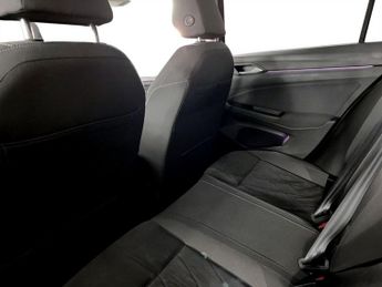 VOLKSWAGEN GOLF 2.0 TDI Style Hatchback 5dr Diesel DSG Euro 6 (s/s) (150 ps)