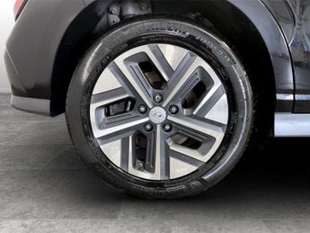 HYUNDAI KONA 39kWh Premium SUV 5dr Electric Auto (10.5kW Charger) (136 ps)