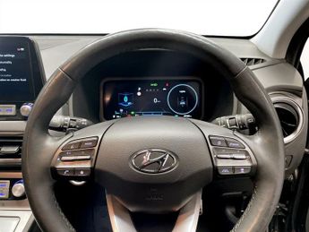 HYUNDAI KONA 39kWh Premium SUV 5dr Electric Auto (10.5kW Charger) (136 ps)