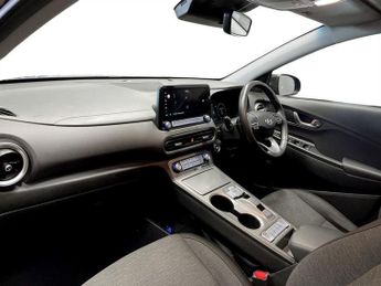 HYUNDAI KONA 39kWh Premium SUV 5dr Electric Auto (10.5kW Charger) (136 ps)