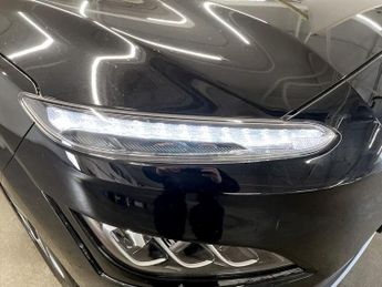HYUNDAI KONA 39kWh Premium SUV 5dr Electric Auto (10.5kW Charger) (136 ps)