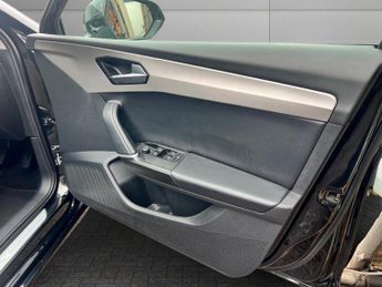 SEAT LEON 1.5 eTSI MHEV XCELLENCE Hatchback 5dr Petrol Hybrid DSG Euro 6 (