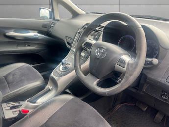 TOYOTA AURIS 1.8 VVT-h T Spirit Hatchback 5dr Petrol Hybrid CVT Euro 5 (s/s) 