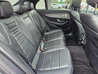 MERCEDES-BENZ E-CLASS 2.9 E400d AMG Line Night Edition (Premium Plus) Saloon 4dr Diese
