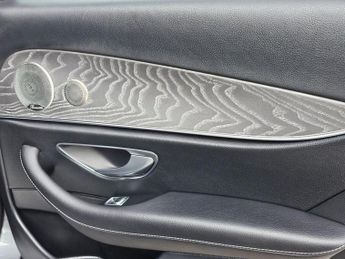 MERCEDES-BENZ E-CLASS 2.9 E400d AMG Line Night Edition (Premium Plus) Saloon 4dr Diese
