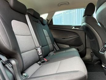 HYUNDAI TUCSON 1.6 T-GDi SE Nav SUV 5dr Petrol DCT Euro 6 (s/s) (177 ps)