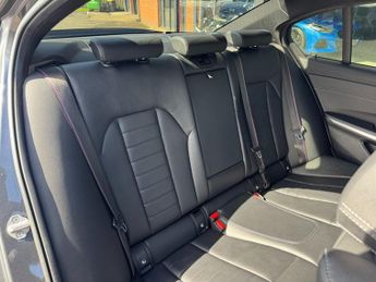 BMW 3 SERIES 3.0 M340i MHT Saloon 4dr Petrol Hybrid Auto xDrive Euro 6 (s/s) 