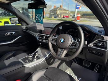 BMW 3 SERIES 3.0 M340i MHT Saloon 4dr Petrol Hybrid Auto xDrive Euro 6 (s/s) 