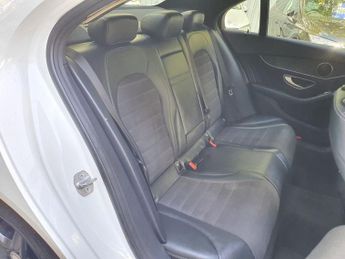 MERCEDES-BENZ C-CLASS 2.0 C300d AMG Line Saloon 4dr Diesel G-Tronic+ Euro 6 (s/s) (245
