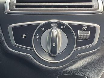 MERCEDES-BENZ C-CLASS 2.0 C300d AMG Line Saloon 4dr Diesel G-Tronic+ Euro 6 (s/s) (245