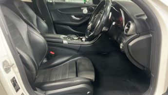MERCEDES-BENZ C-CLASS 2.0 C300d AMG Line Saloon 4dr Diesel G-Tronic+ Euro 6 (s/s) (245