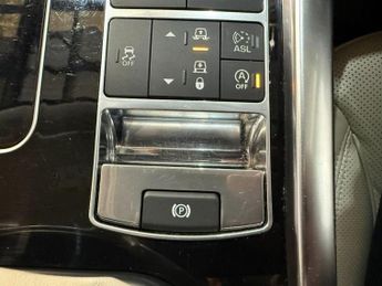 LAND ROVER RANGE ROVER SPORT 3.0 SD V6 HSE SUV 5dr Diesel Auto 4WD Euro 6 (s/s) (306 ps)