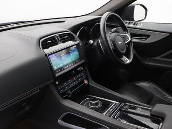 JAGUAR F-PACE 2.0 D240 R-Sport SUV 5dr Diesel Auto AWD Euro 6 (s/s) (240 ps)