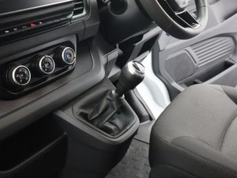 RENAULT TRAFIC 2.0 dCi Blue LL30 Business+ Panel Van 5dr Diesel Manual L2 H1 Eu