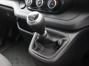 RENAULT TRAFIC 2.0 dCi Blue LL30 Business+ Panel Van 5dr Diesel Manual L2 H1 Eu