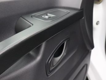 RENAULT TRAFIC 2.0 dCi Blue LL30 Business+ Panel Van 5dr Diesel Manual L2 H1 Eu