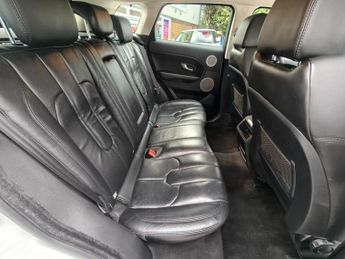 LAND ROVER RANGE ROVER EVOQUE 2.2 SD4 Pure SUV 5dr Diesel Auto 4WD Euro 5 (s/s) (190 ps)