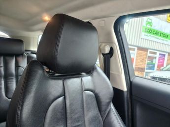 LAND ROVER RANGE ROVER EVOQUE 2.2 SD4 Pure SUV 5dr Diesel Auto 4WD Euro 5 (s/s) (190 ps)