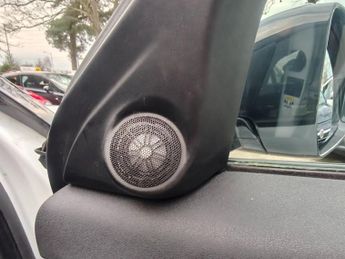 LAND ROVER RANGE ROVER EVOQUE 2.2 SD4 Pure SUV 5dr Diesel Auto 4WD Euro 5 (s/s) (190 ps)