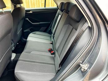 VOLKSWAGEN T-ROC 1.5 TSI Life SUV 5dr Petrol DSG Euro 6 (s/s) (150 ps)