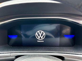 VOLKSWAGEN T-ROC 1.5 TSI Life SUV 5dr Petrol DSG Euro 6 (s/s) (150 ps)