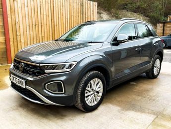 VOLKSWAGEN T-ROC 1.5 TSI Life SUV 5dr Petrol DSG Euro 6 (s/s) (150 ps)