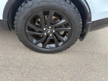 LAND ROVER DISCOVERY 3.0 TD V6 HSE SUV 5dr Diesel Auto 4WD Euro 6 (s/s) (258 ps)