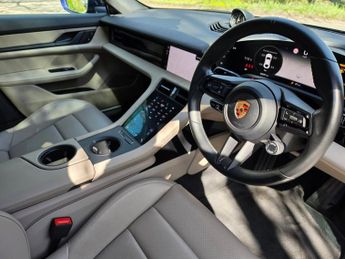 PORSCHE TAYCAN Performance Plus 93.4kWh 4S Saloon 4dr Electric Auto 4WD (11kW C