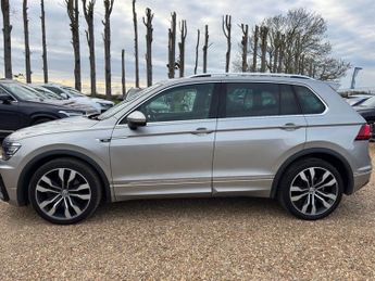 VOLKSWAGEN TIGUAN 2.0 TDI R-Line SUV 5dr Diesel DSG 4Motion Euro 6 (s/s) (190 ps)