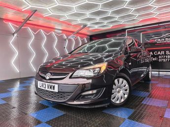VAUXHALL ASTRA 1.6 16V Exclusiv Sports Tourer 5dr Petrol Auto Euro 5 (115 ps)