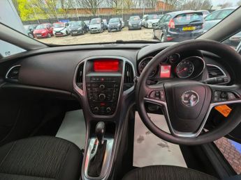 VAUXHALL ASTRA 1.6 16V Exclusiv Sports Tourer 5dr Petrol Auto Euro 5 (115 ps)