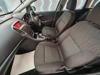 VAUXHALL ASTRA 1.6 16V Exclusiv Sports Tourer 5dr Petrol Auto Euro 5 (115 ps)