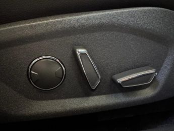 FORD MONDEO 2.0 TDCi Titanium Hatchback 5dr Diesel Powershift Euro 6 (s/s) (