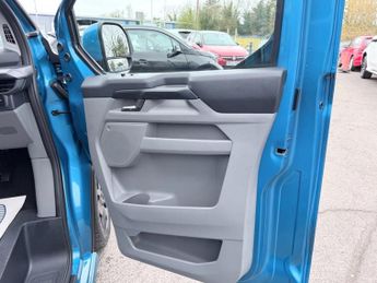 FORD TRANSIT CUSTOM Blue 2.5 320 Duratec Euro 6 plug-in hybrid crew, 31,800 miles, U