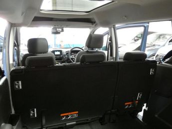 FORD GRAND TOURNEO CONNECT 1.5 EcoBlue Titanium MPV 5dr Diesel Auto Euro 6 (s/s) (120 ps)