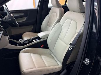 VOLVO XC40 1.5h T5 Twin Engine Recharge 10.7kWh Inscription SUV 5dr Petrol 