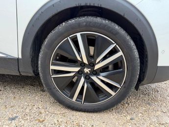 PEUGEOT 3008 1.6 13.2kWh GT SUV 5dr Petrol Plug-in Hybrid e-EAT 4WD Euro 6 (s