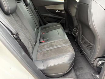 PEUGEOT 3008 1.6 13.2kWh GT SUV 5dr Petrol Plug-in Hybrid e-EAT 4WD Euro 6 (s