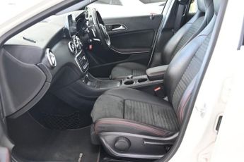 MERCEDES-BENZ A-CLASS 2.1 A220d AMG Line (Premium) Hatchback 5dr Diesel 7G-DCT Euro 6 