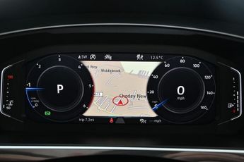 VOLKSWAGEN TIGUAN 2.0 TDI R-Line Tech SUV 5dr Diesel DSG Euro 6 (s/s) (150 ps)