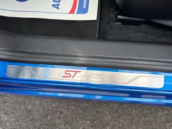 FORD FOCUS 1.0T EcoBoost ST-Line Hatchback 5dr Petrol Manual Euro 6 (s/s) (